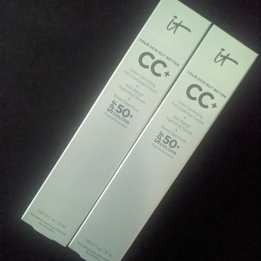 IT Your Skin But Better CC+ Foundation In Fair Light